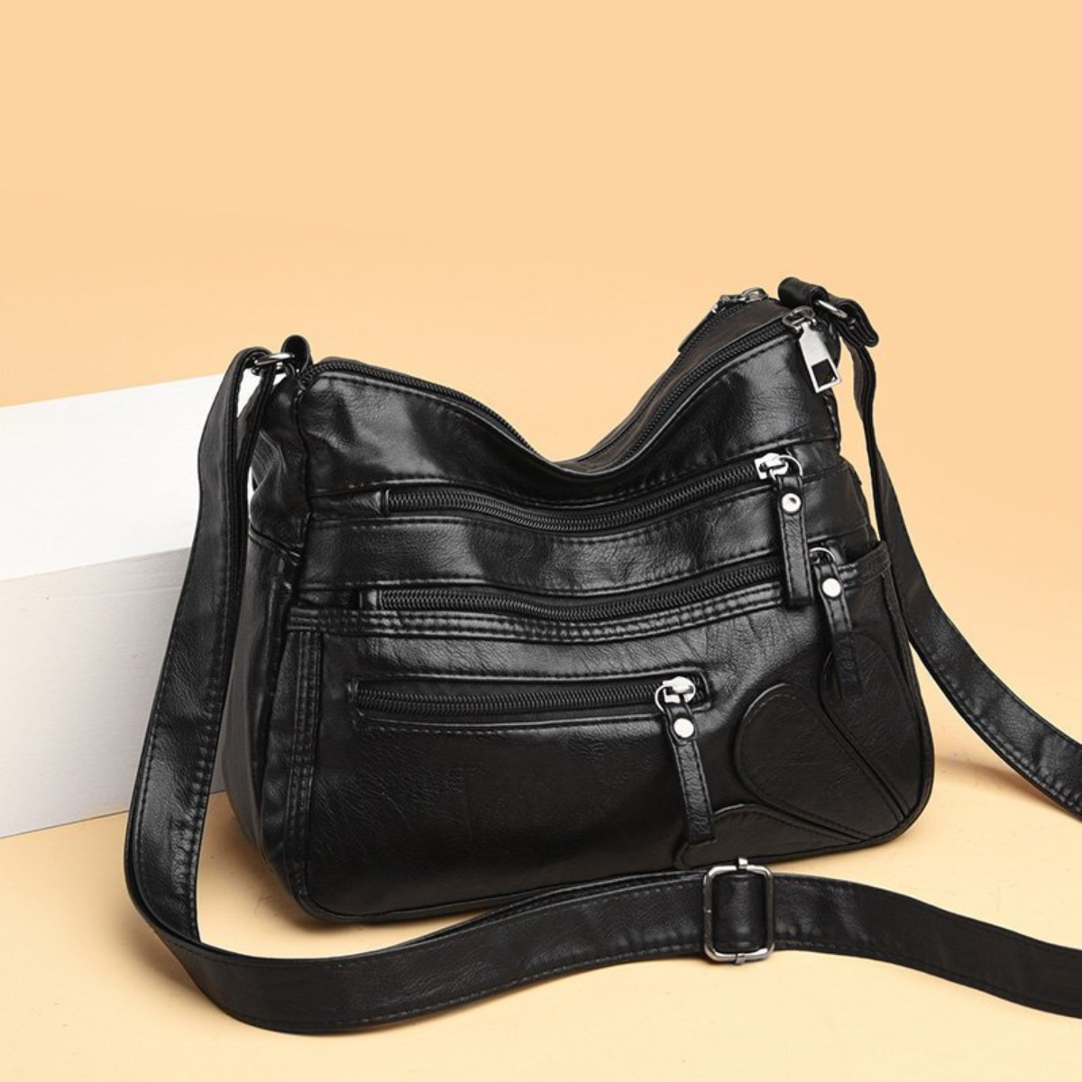 Bolsa Transversal Horizonte Selene Aura, Elegância Atemporal e Durabilidade