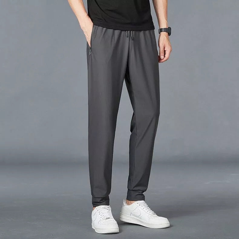 Calça Esportiva Masculina com Zíper nos Bolsos Ferrazi