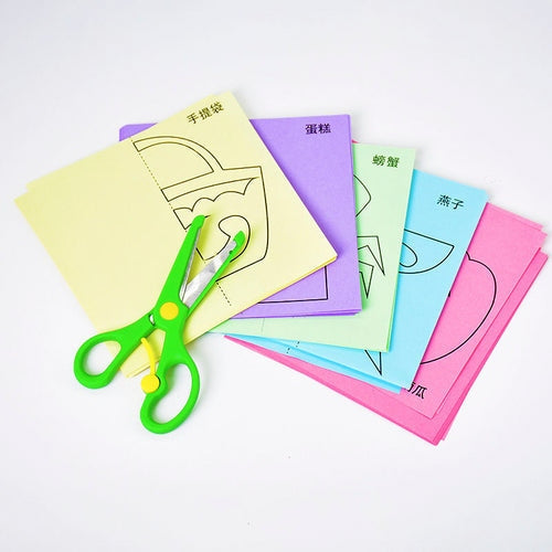 Kit Infantil com 96 Desenhos Animados para Recortar + Tesoura Infantil Ferrazi
