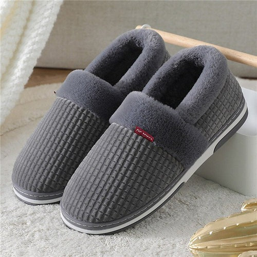 Pantufa Anatômica Pelúcia Horizonte Sereno, Conforto Térmico e Segurança para o Inverno