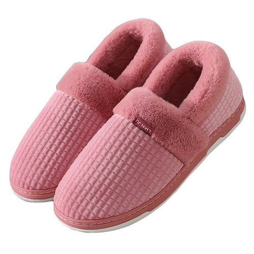 Pantufa Anatômica Pelúcia Horizonte Sereno, Conforto Térmico e Segurança para o Inverno