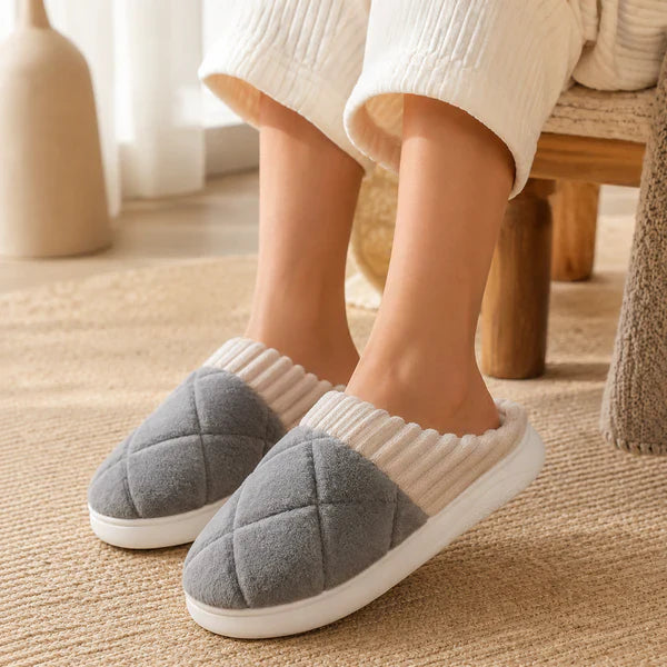 Pantufa Unissex Aveludada com Solado Antiderrapante Ferrazi