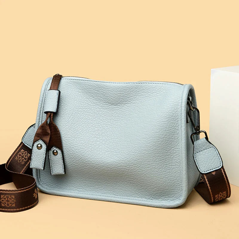 Bolsa Transversal Legítimo Essência Urbana Prisma, Elegância Atemporal e Durabilidade