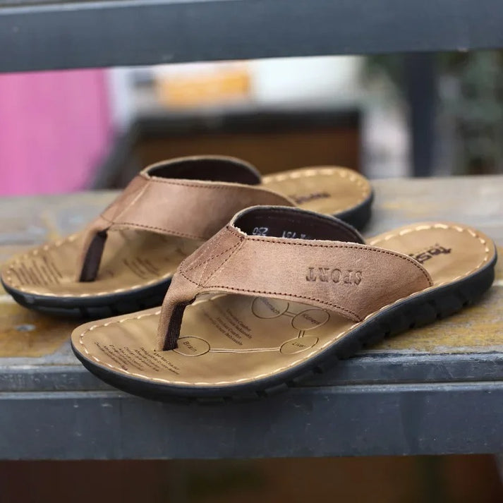 Sandália Masculina de Couro Antiderrapante Ferrazi