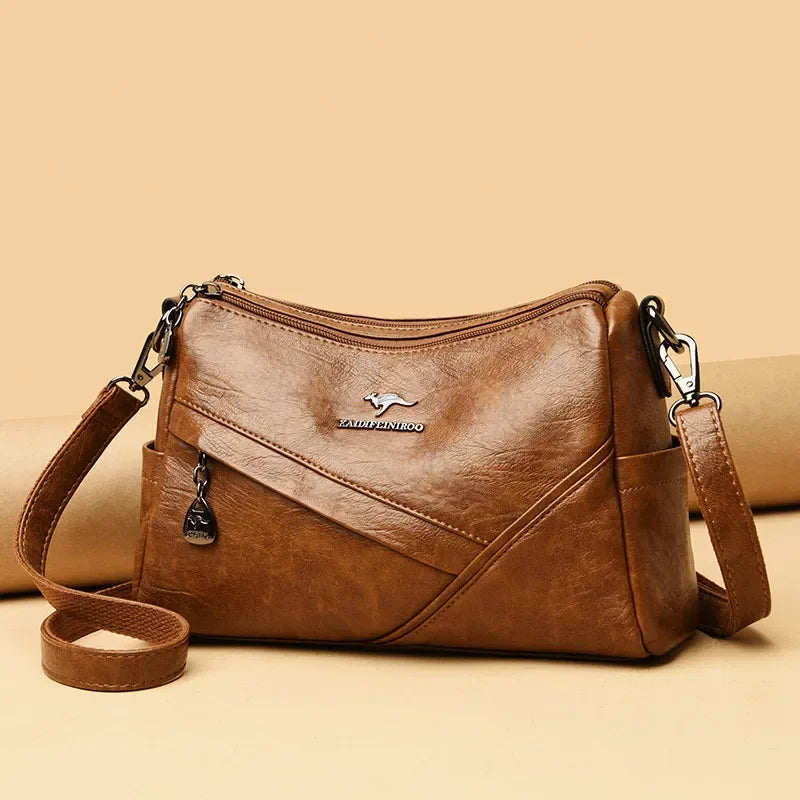 Bolsa Transversal Destino Prisma, Elegância Atemporal e Durabilidade