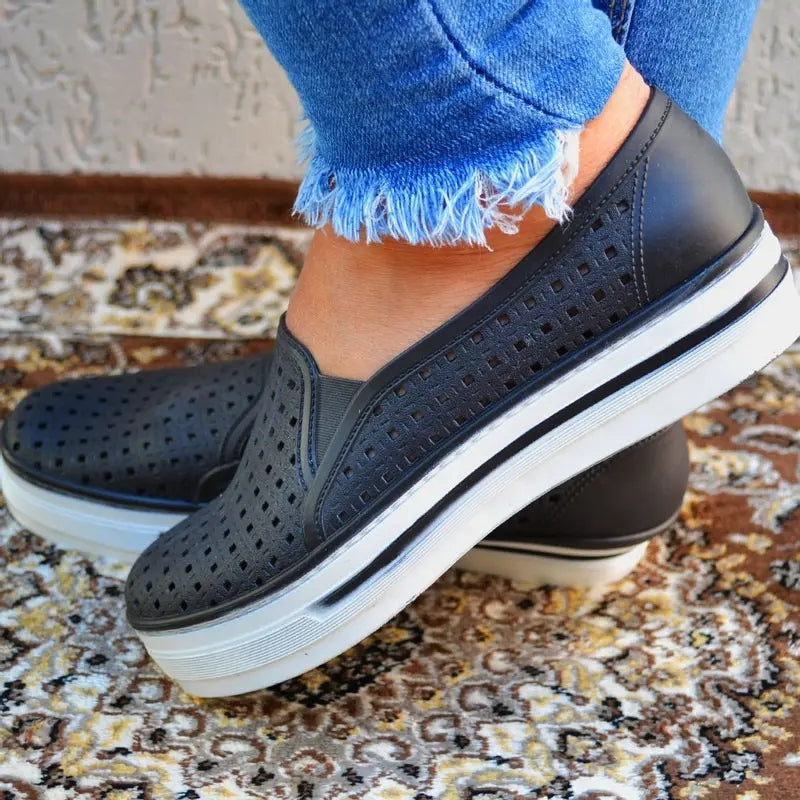 Tênis Feminino Slip On Leve e Respirável Ferrazi